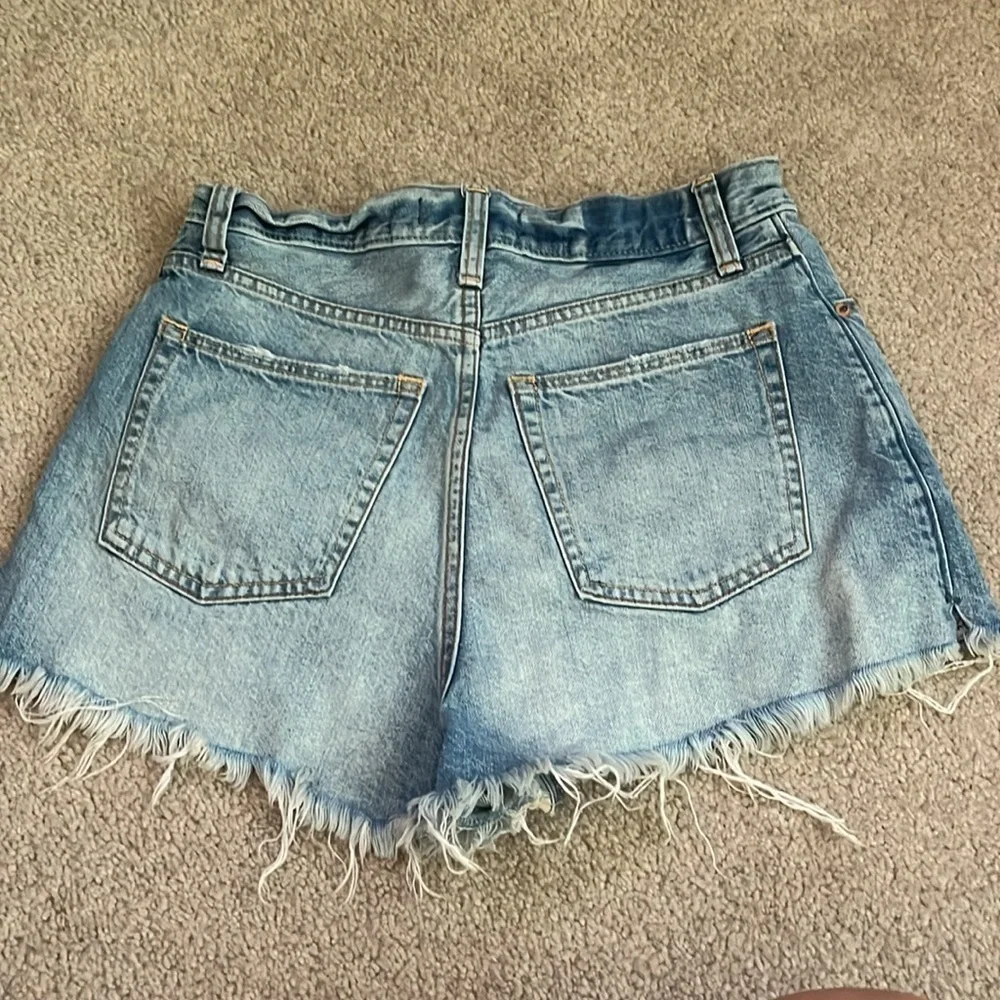 “Abercrombie & Fitch: High Waist Jean Shorts size 27”